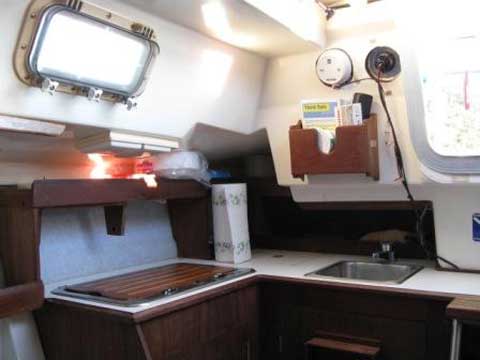 Hunter 25, 2006 - Image 2